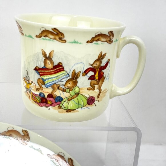 Royal Doulton Bunnykins Nursery Tableware 5 Piece Set Plate Bowl Mugs Coin Bank - Picture 5 of 16